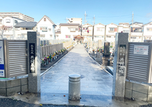 大阪市平野区にある長吉六反・木の本共同墓地の写真